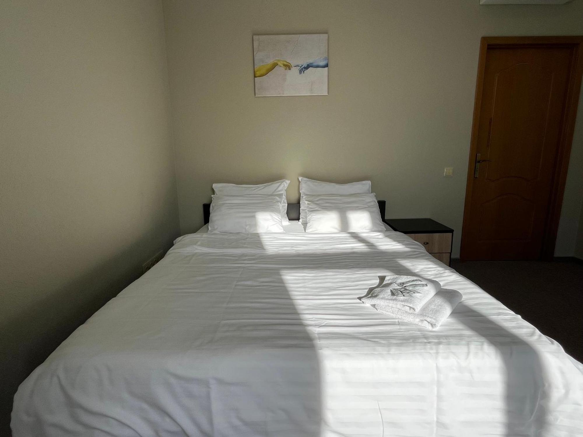 4Room Hostel Kiev Eksteriør billede