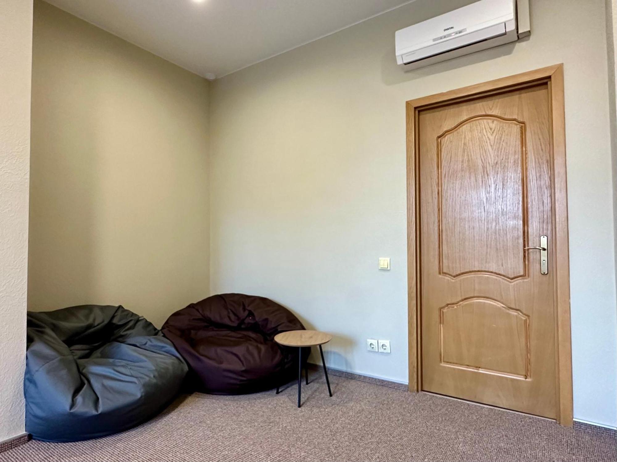 4Room Hostel Kiev Eksteriør billede